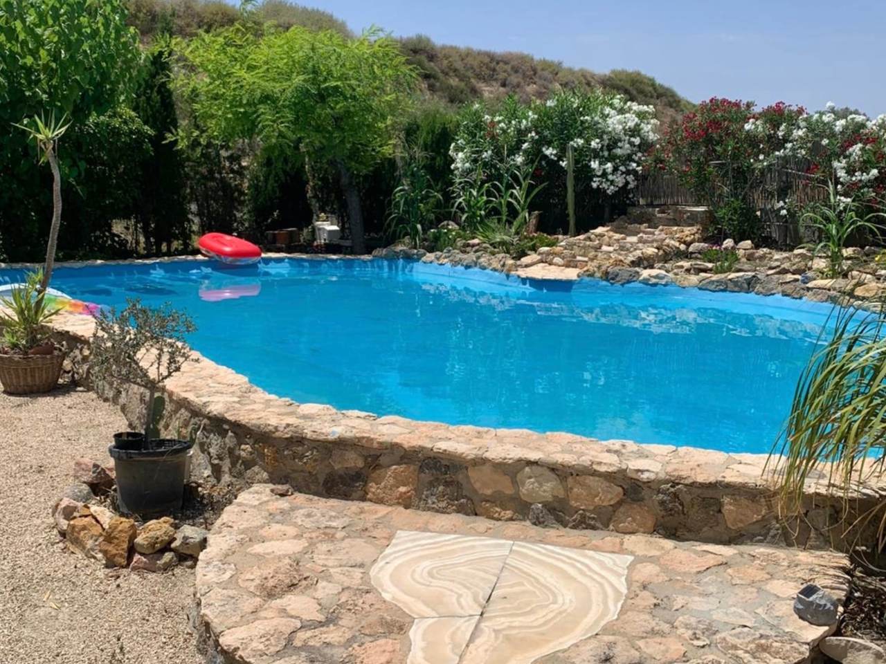 Chalet con piscina en partida Cucuch - Novelda