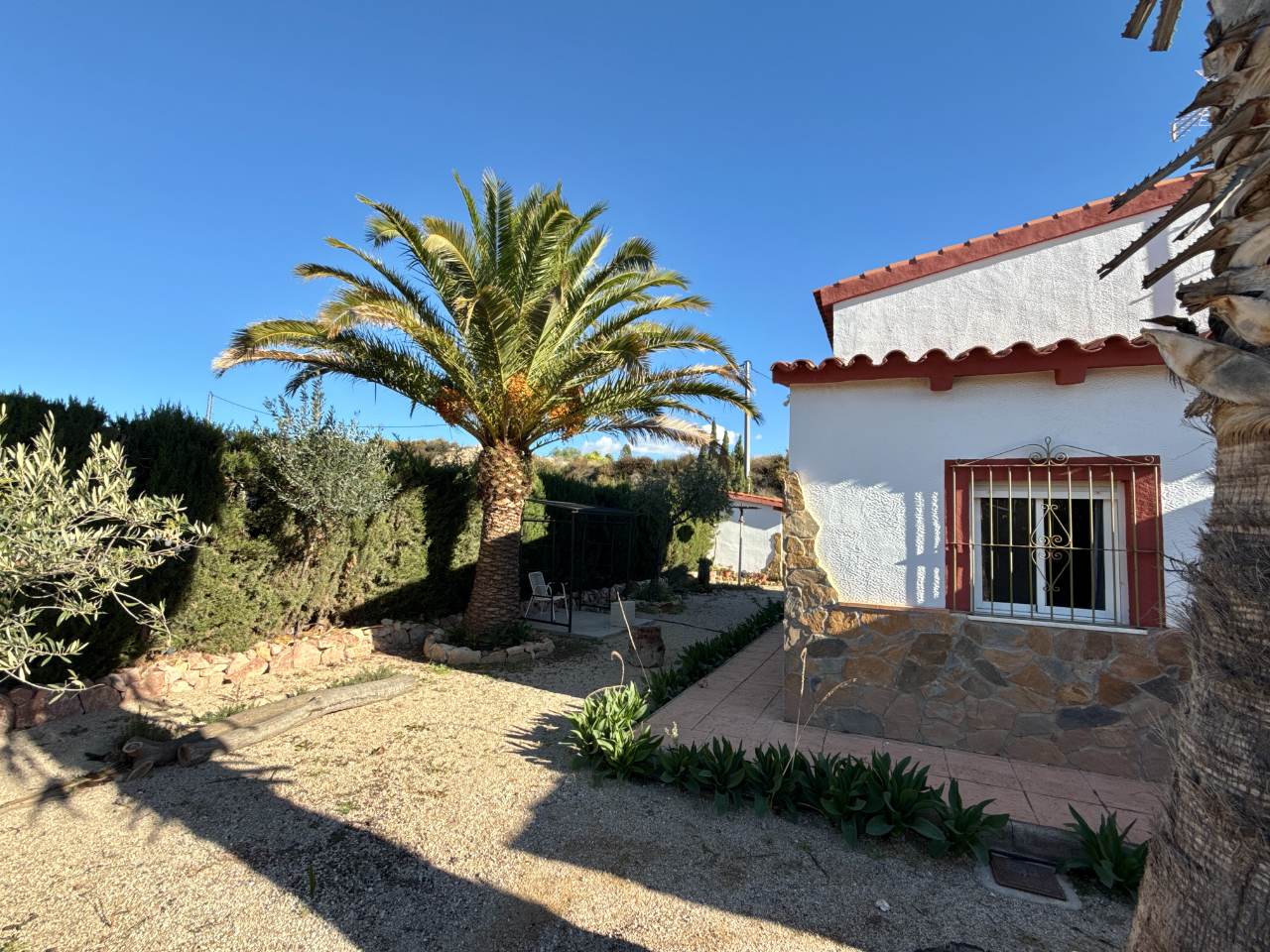 Chalet con piscina en partida Cucuch - Novelda